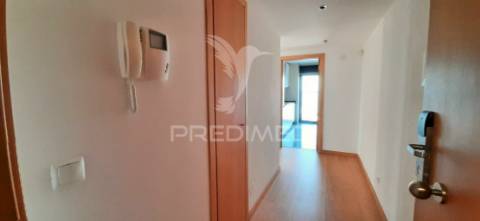 Requintado t1 com vistas deslumbrantes sobre o rio tejo