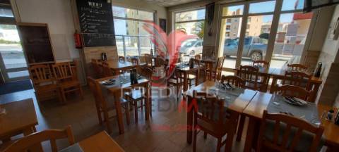 Loja para comércios, serviços e restauração em lagos