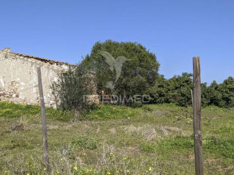 Terreno misto e ruína em vila nova de cacela, constroi 300m2