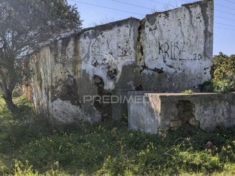 Terreno misto e ruína em vila nova de cacela, constroi 300m2