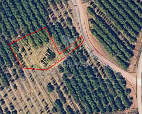 Terreno misto e ruína em vila nova de cacela, constroi 300m2