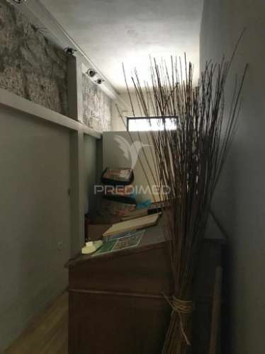 Prédio fachada oitocentista-ao metro marquês-porto