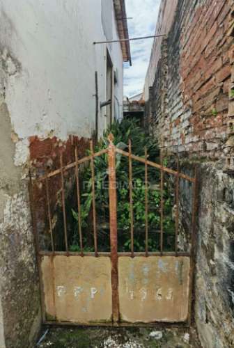 Moradia na aldeia do espinheiro para restaurar