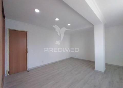 Moradia t3 + 3 com um otimo  terraço