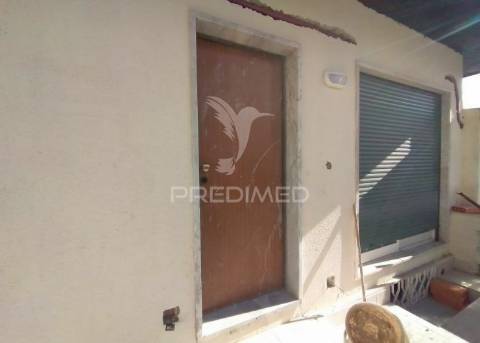 Moradia t3 + 3 com um otimo  terraço