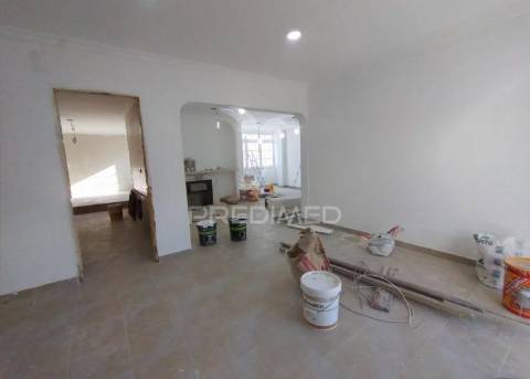 Moradia t3 + 3 com um otimo  terraço