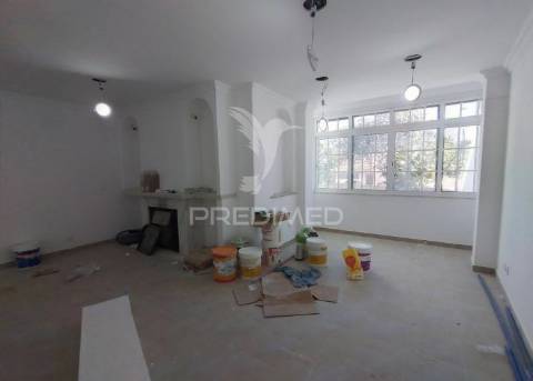 Moradia t3 + 3 com um otimo  terraço