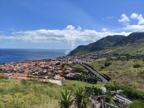 Terreno com 50 hectares situado no caniçal