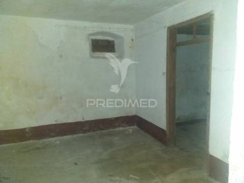 Moradia em alpalhão - nisa