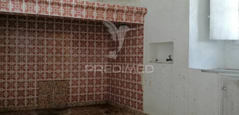 Imóvel na zona central de arronches