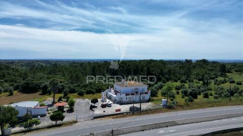 Quinta com várias casas e armazém, bugalhos / alcanena