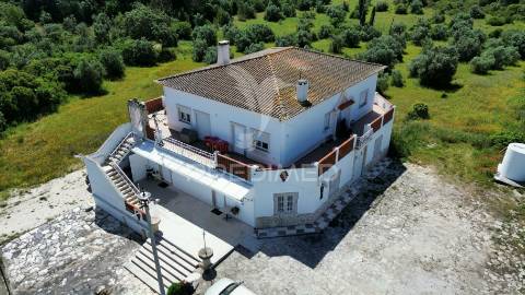 Quinta com várias casas e armazém, bugalhos / alcanena