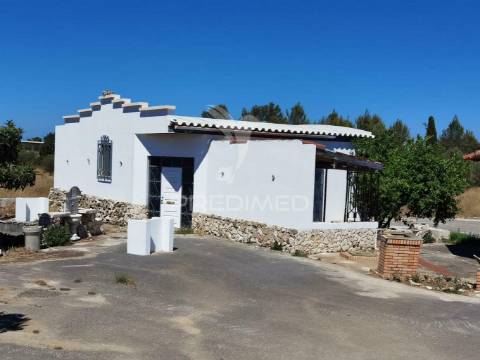 Quinta com várias casas e armazém, bugalhos / alcanena