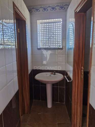 Quinta com várias casas e armazém, bugalhos / alcanena