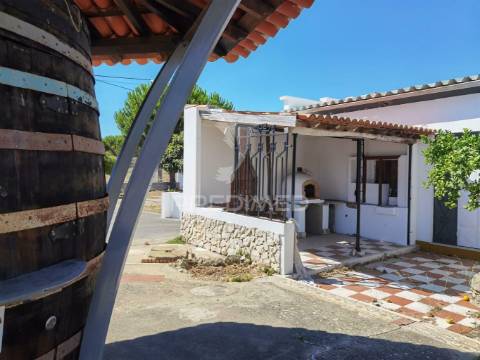 Quinta com várias casas e armazém, bugalhos / alcanena