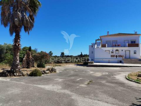 Quinta com várias casas e armazém, bugalhos / alcanena