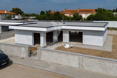 Moradia t3 terrea, amares (novo)