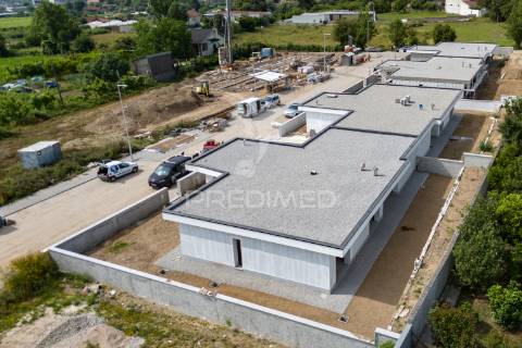 Moradia t3 terrea, amares (novo)