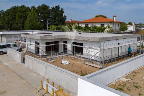 Moradia t3 terrea, amares (novo)