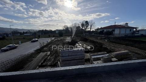 Moradia t3 terrea, amares (novo)