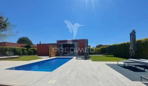 Vilamoura -moradia com localização privilegiada e vista sobre o campo de golfe