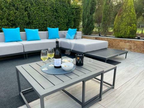 Vilamoura -moradia com localização privilegiada e vista sobre o campo de golfe