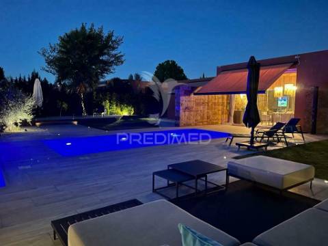 Vilamoura -moradia com localização privilegiada e vista sobre o campo de golfe