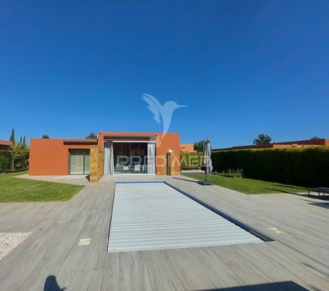 Vilamoura -moradia com localização privilegiada e vista sobre o campo de golfe