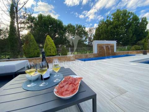 Vilamoura -moradia com localização privilegiada e vista sobre o campo de golfe