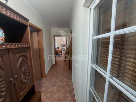 Aljezur - moradia térrea onde o sol bate à porta e a natureza dá os bons dias