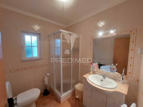 Aljezur - moradia térrea onde o sol bate à porta e a natureza dá os bons dias