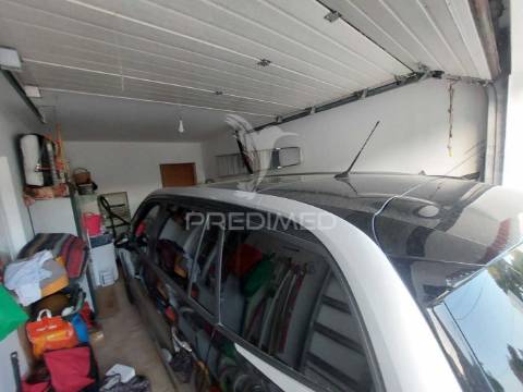 Aljezur - moradia térrea onde o sol bate à porta e a natureza dá os bons dias