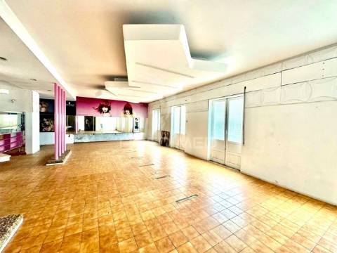 Loja para arrendar -no centro de guimarães