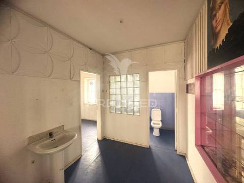 Loja para arrendar -no centro de guimarães