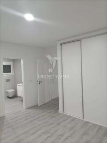 Moradia isolada t5  com piscina nas quintinhas