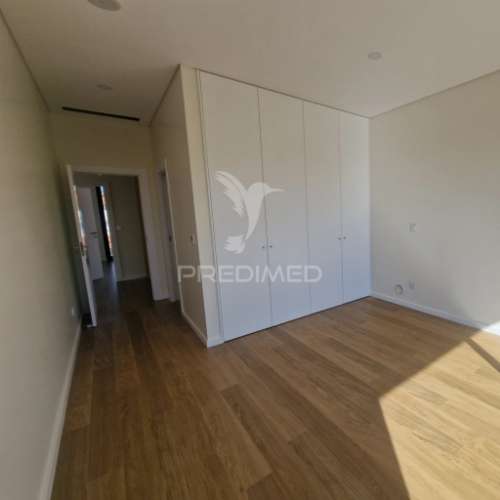 Moradia isolada t5  com piscina nas quintinhas