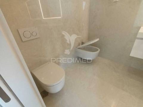 Moradia isolada t5  com piscina nas quintinhas