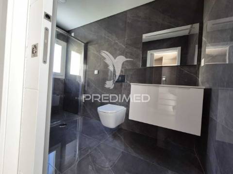 Moradia isolada t5  com piscina nas quintinhas