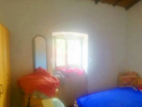 Tavira - terreno com moradia / land with house