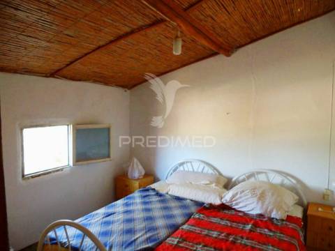 Tavira - terreno com moradia / land with house