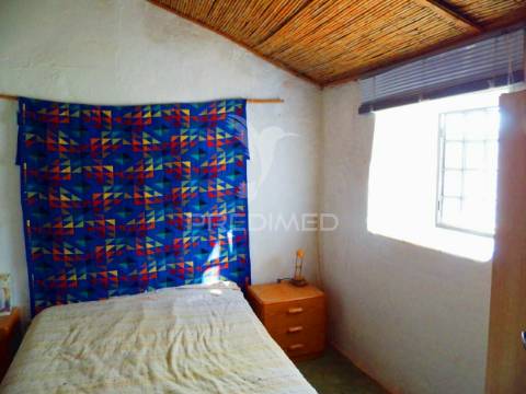 Tavira - terreno com moradia / land with house