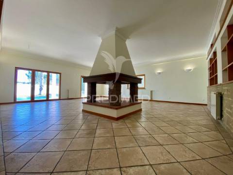 Moradia t5 duplex em sesimbra