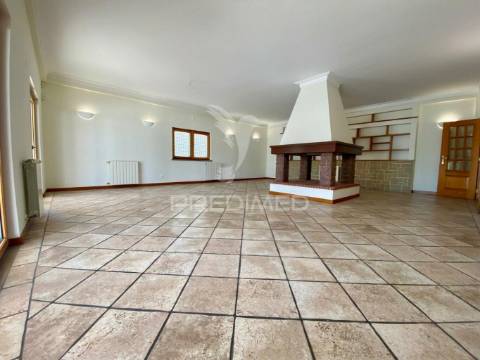 Moradia t5 duplex em sesimbra