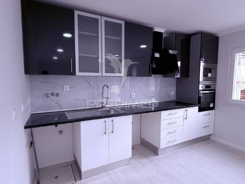 Moradia t1 transformada em t3 totalmente remodelada