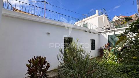 Moradia t4 isolada com terreno no funchal - ilha da madeira