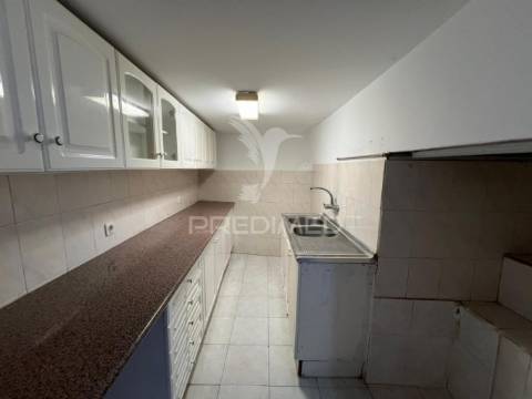 Moradia t4 isolada com terreno no funchal - ilha da madeira