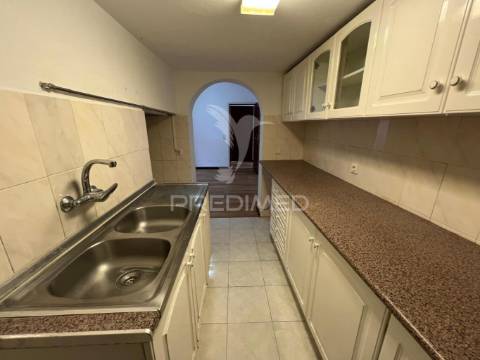 Moradia t4 isolada com terreno no funchal - ilha da madeira