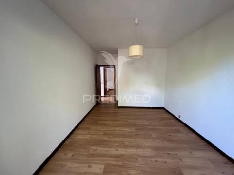 Moradia t4 isolada com terreno no funchal - ilha da madeira