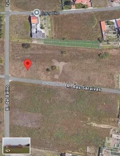 Terreno urbano com vista ria