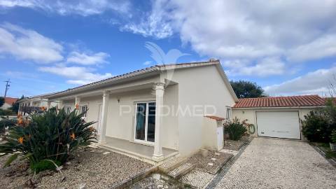 Moradia t3 com garagem em aljubarrota - alcobaça